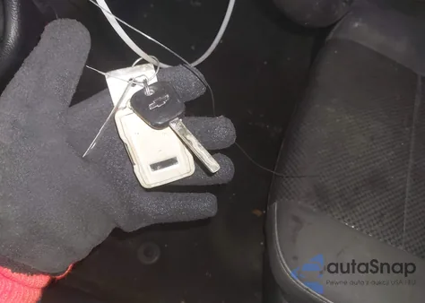 2015 Chevrolet Silverado 1500 2Lt z USA, uszkodzony, nr VIN 3GCUKREC1FG489175